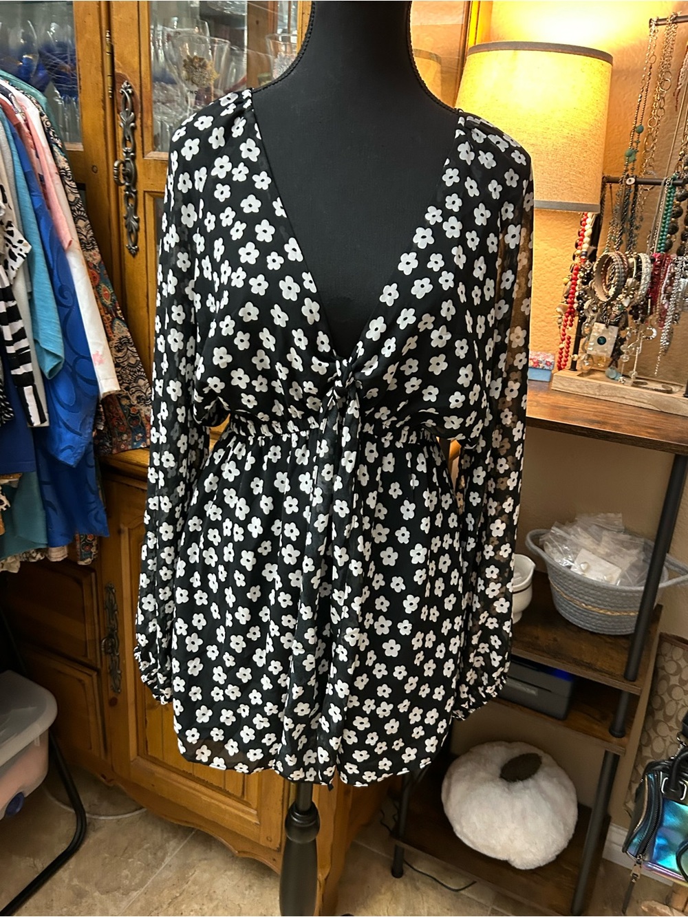 VICI Black White Floral Long Sleeve Tie Waist Romper Size M